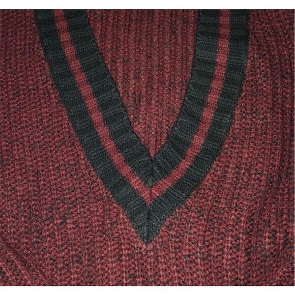 ✨Forever 21 Cable Knit Burgundy Varsity V Neck Striped Trim Sweater✨ - Picture 5 of 7
